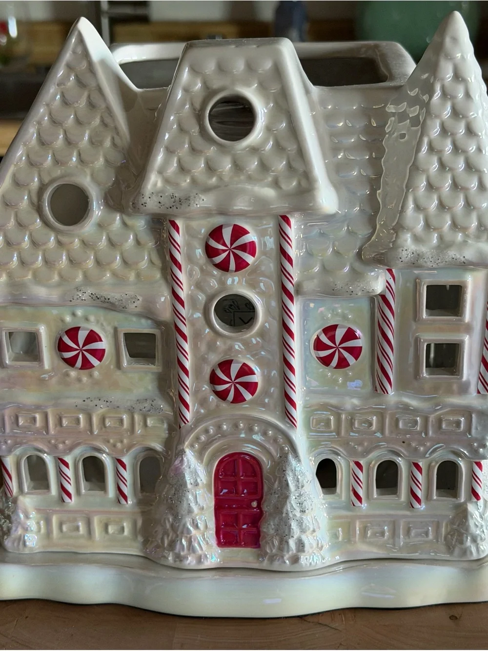 Homeworx- White Ceramic Peppermint Gingerbread House Candle Holder - Picture 6 of 8